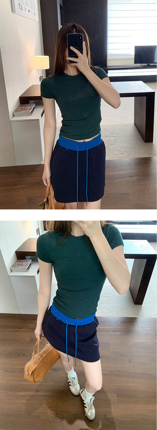 elastic waist skirt