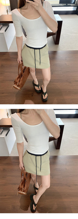 elastic waist skirt