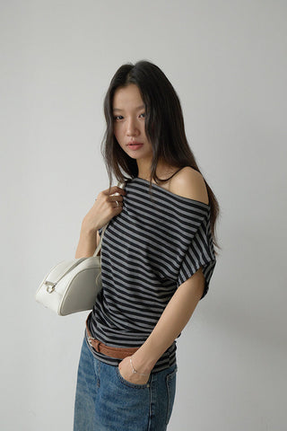 striped off-shoulder Top