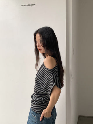 striped off-shoulder Top