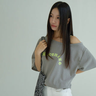 one-shoulder print Top