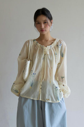 embroidered lantern sleeve