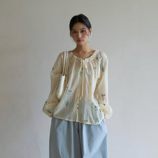embroidered lantern sleeve