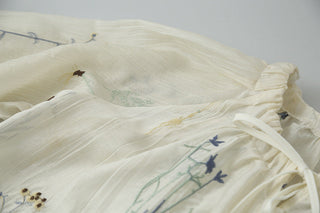 embroidered lantern sleeve