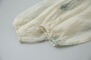 embroidered lantern sleeve