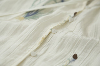 embroidered lantern sleeve