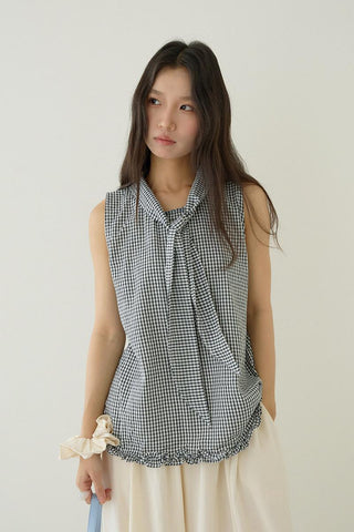 plaid sleeveless Top