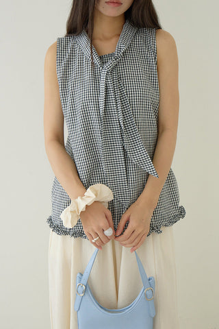 plaid sleeveless Top
