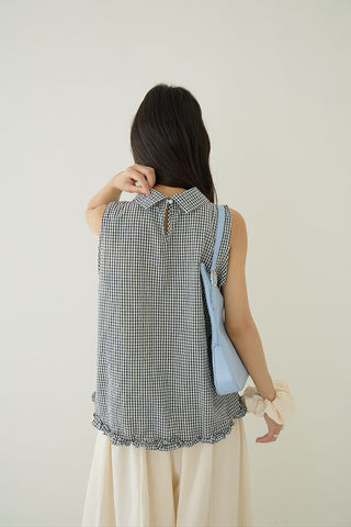 plaid sleeveless Top
