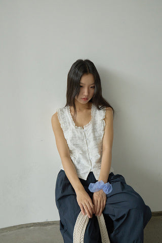 lace U-neck Top