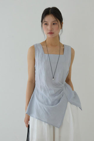 sleeveless square neck Top