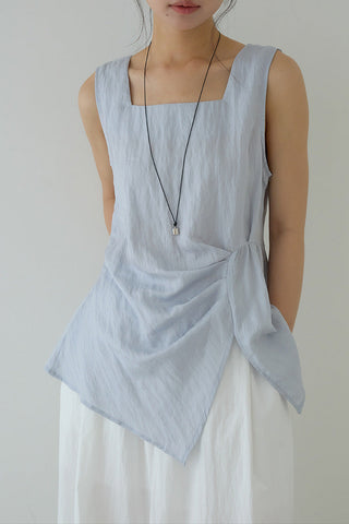 sleeveless square neck Top