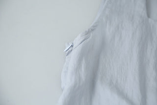 sleeveless square neck Top