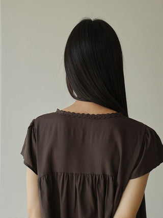 lace ruffled top