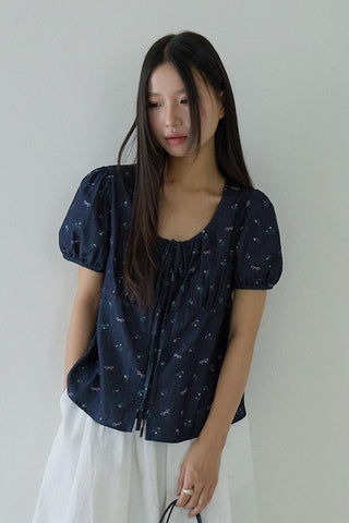 pleated bow top