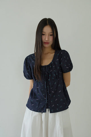 pleated bow top