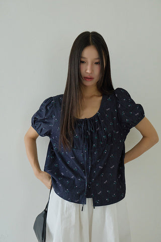 pleated bow top