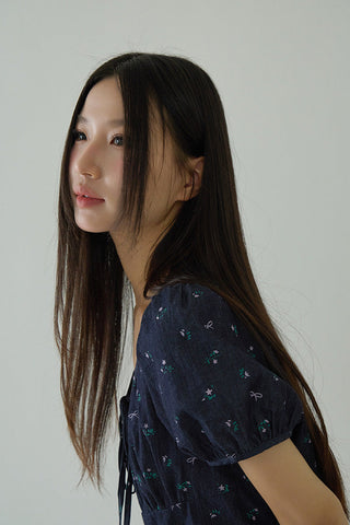 pleated bow top