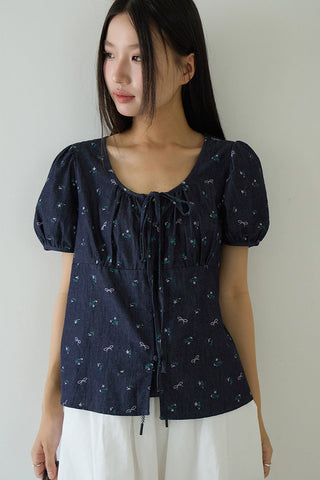 pleated bow top