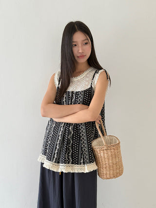 lace hollow Top
