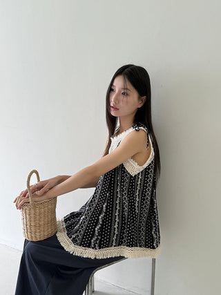 lace hollow Top