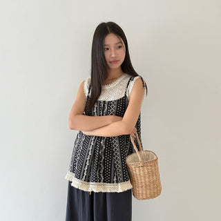 lace hollow Top