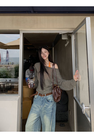 Wide-Leg Jeans