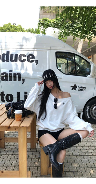 Hooded Sweater White