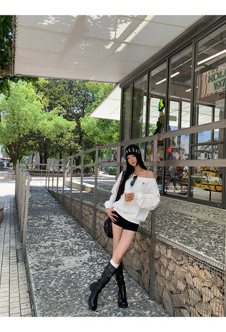 Hooded Sweater White