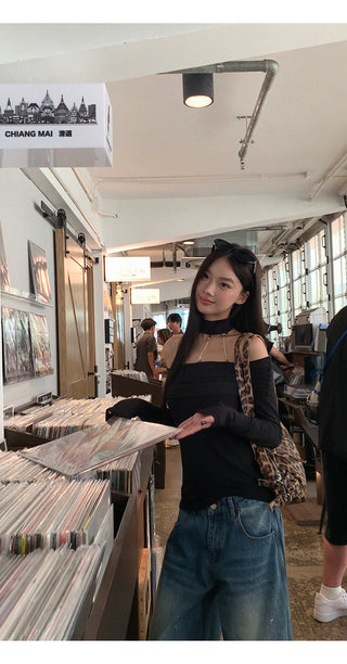 Off-Shoulder T-Shirt