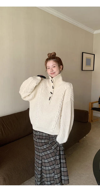 horn button sweater
