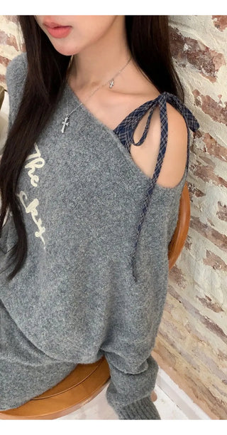 gray loose sweater