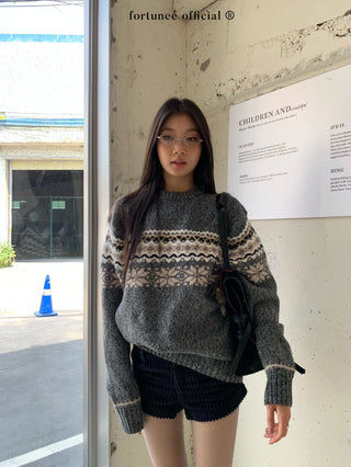 fairisle round sweater