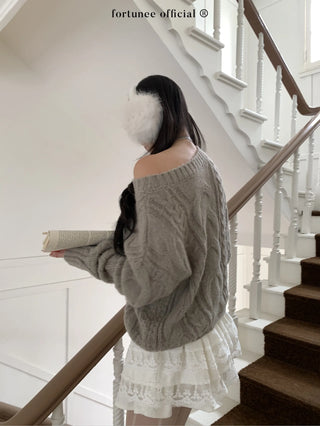 curling knit sweater