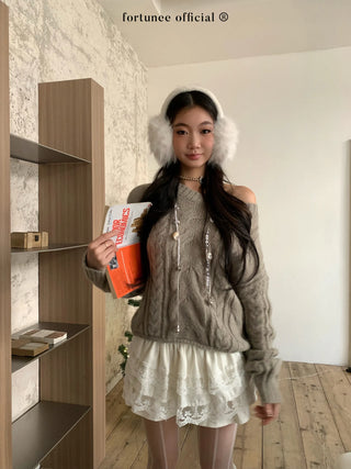 curling knit sweater