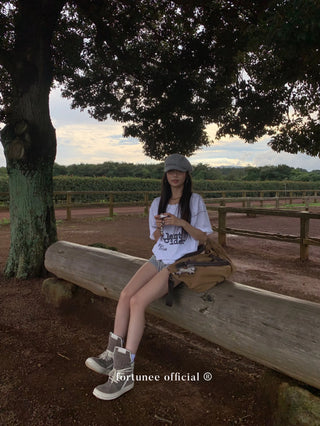 snowflake cotton tee