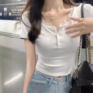 Lace short -sleeved T -shirt