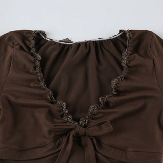 Lace edge V -neck slim top