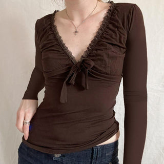 Lace edge V -neck slim top