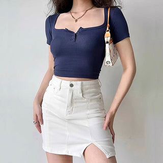 Slim short-sleeved crop top