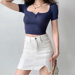 Slim short-sleeved crop top
