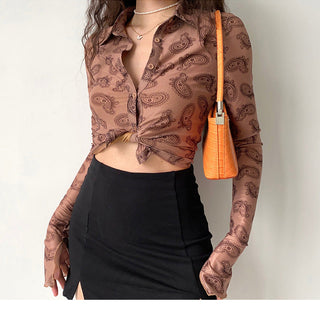 Retro graphic slim shirt