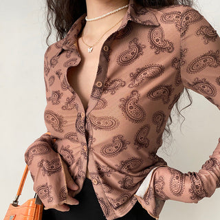 Retro graphic slim shirt