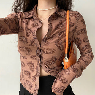 Retro graphic slim shirt