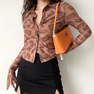 Retro graphic slim shirt