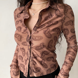 Retro graphic slim shirt