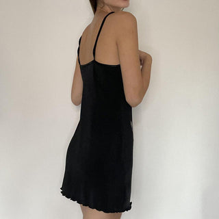 Rose graphic V -neck dress