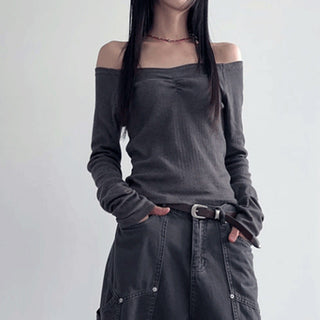 Off-shoulder long -sleeved top