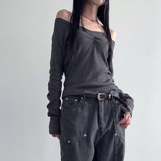 Off-shoulder long -sleeved top
