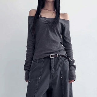 Off-shoulder long -sleeved top